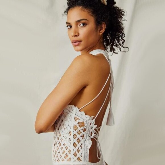 NWT Free People white lace-like crochet thong bodysuit, L - Picture 10 of 16